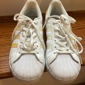 Girls Size 2 Shell-Top Adidas with pink iridescent stripes